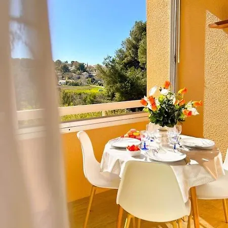 Coquet Dans Avec Piscine Sanary Apartman Les Playes