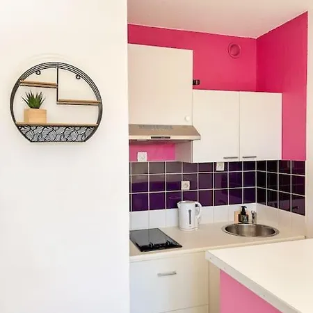 Apartman Coquet Dans Avec Piscine Sanary Les Playes