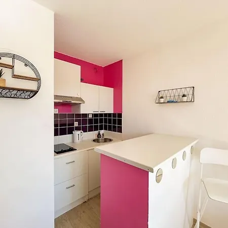 Coquet Dans Avec Piscine Sanary Apartment *