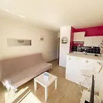 Coquet Dans Avec Piscine Sanary *