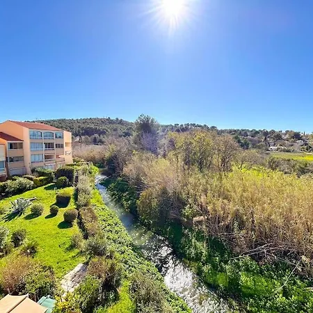 Coquet Dans Résidence Avec Piscine Sanary * Les Playes