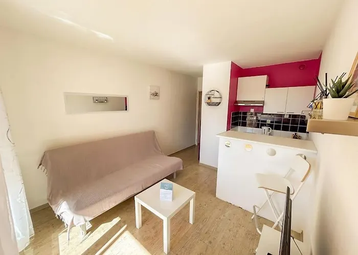 Coquet Dans Avec Piscine Sanary *