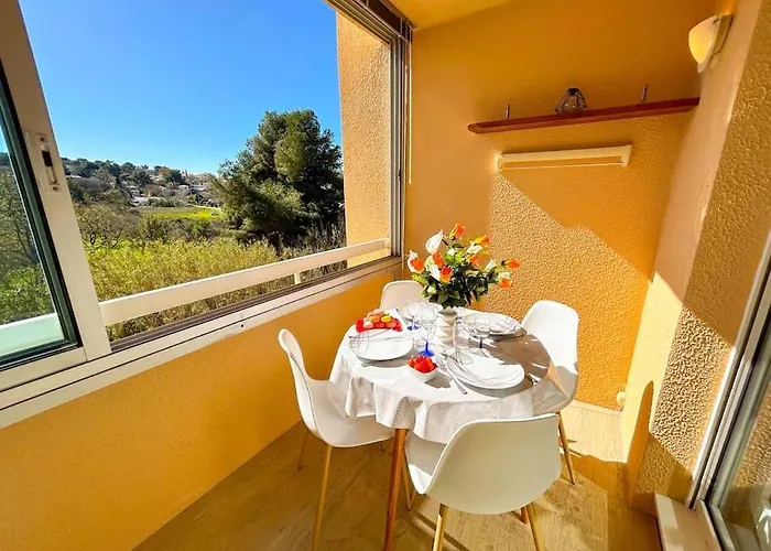 Coquet Dans Avec Piscine Sanary *