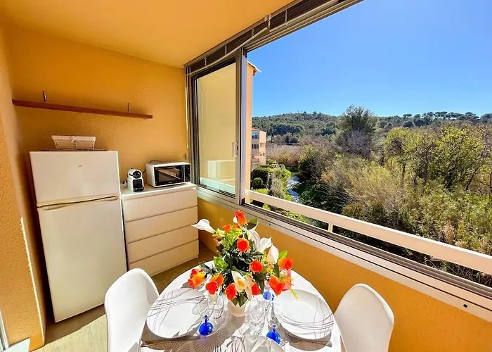 Coquet Dans Résidence Avec Piscine Sanary *